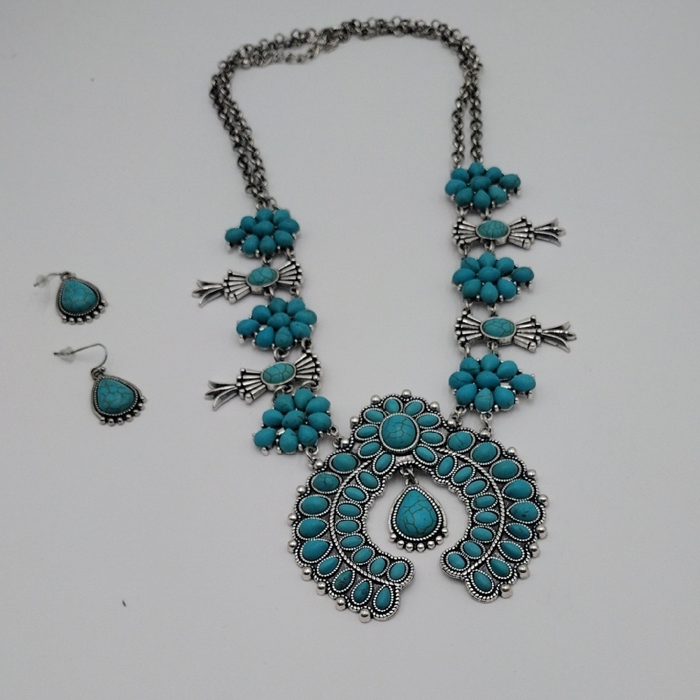 Elegant Turquoise and Silver Color Necklace Set with Matching Earrings